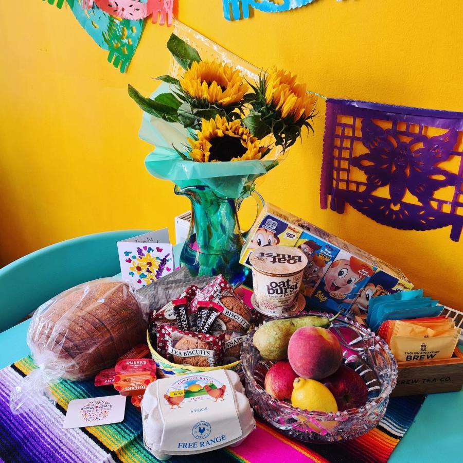 Frida'S Cottage Уитби Екстериор снимка